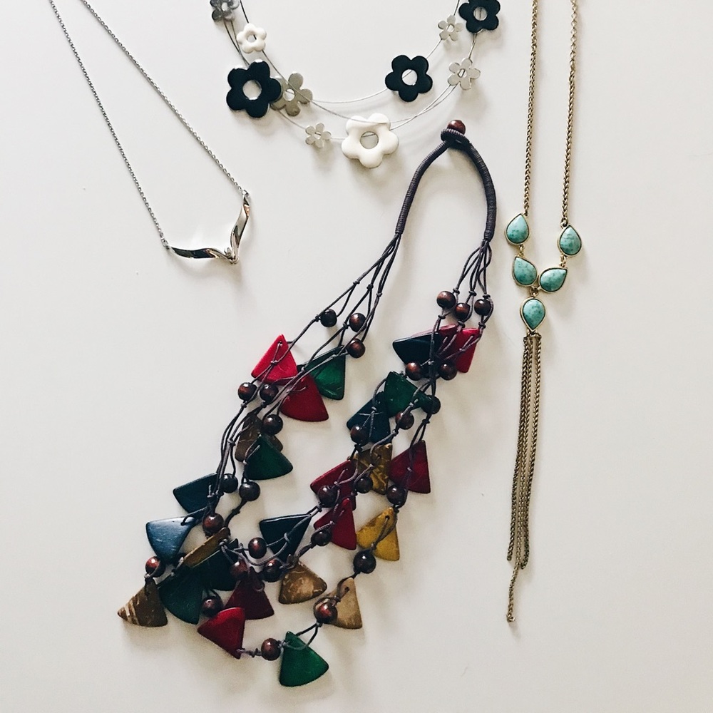 Necklace Bundle - Picture 2 of 3
